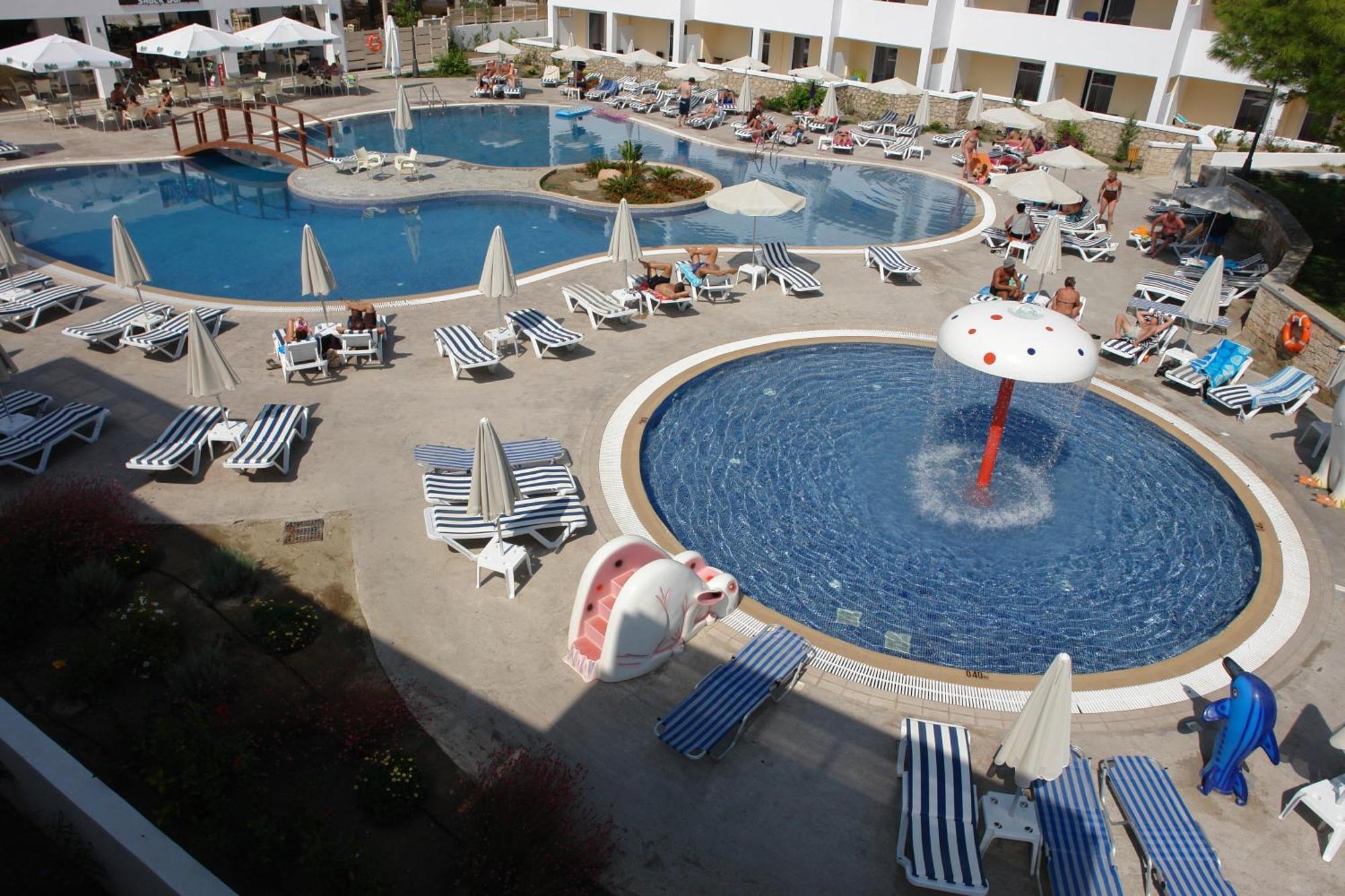 Matina Pefkos Aparthotel Pefki  Bagian luar foto
